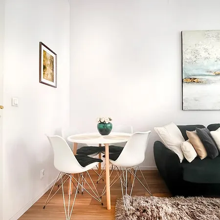 Charming For 4 Guests In Jewish District