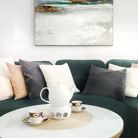 Charming For 4 Guests In Jewish District Apartment *