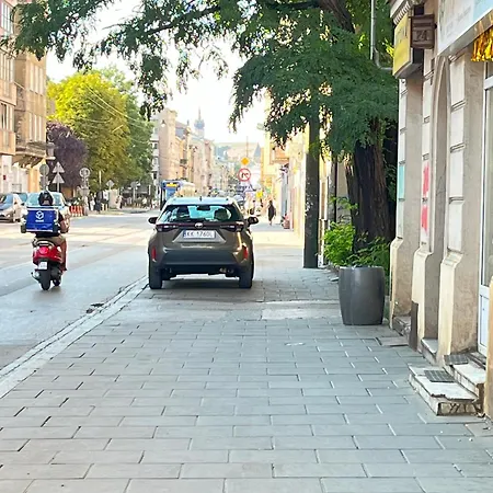 Charming For 4 Guests In Jewish District *