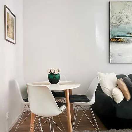 Charming For 4 Guests In Jewish District *